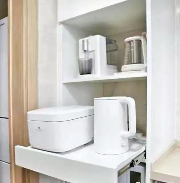 床头柜|利用9处掏个洞,简直不要太好用,细节看重一分,入住烦恼少一分