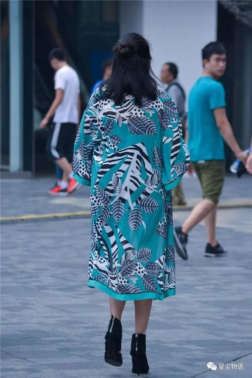 细高跟凉鞋，短靴的风格设计，百搭又时尚的款式