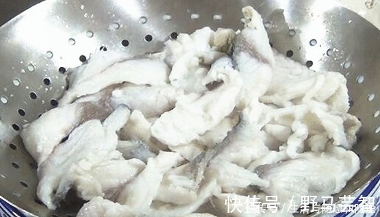 酸菜鱼|做酸菜鱼时，鱼片一煮就碎很多人少做一步，难怪鱼片碎了一锅