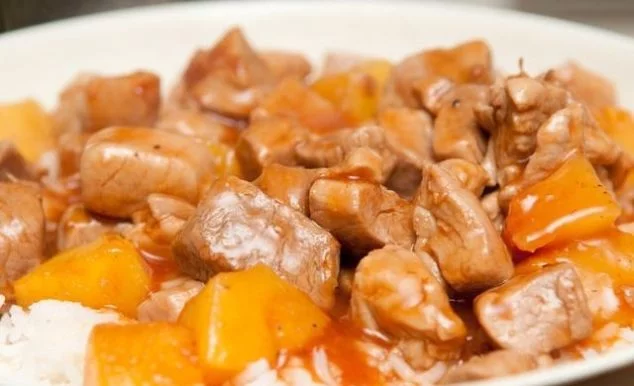 糖醋排骨这样做，肉质鲜嫩，酸甜下饭