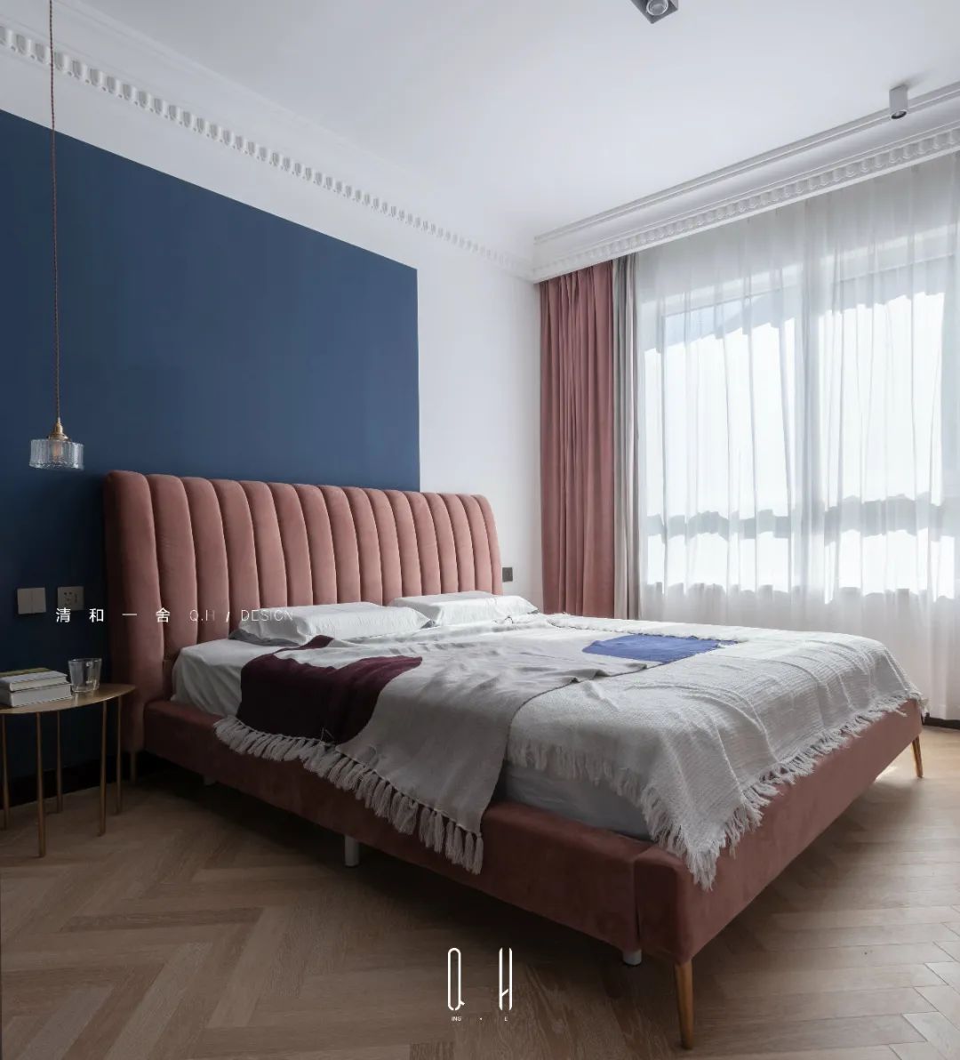 轻奢|128㎡现代轻奢,稳重配色+文艺布置,让生活充满诗意与情趣