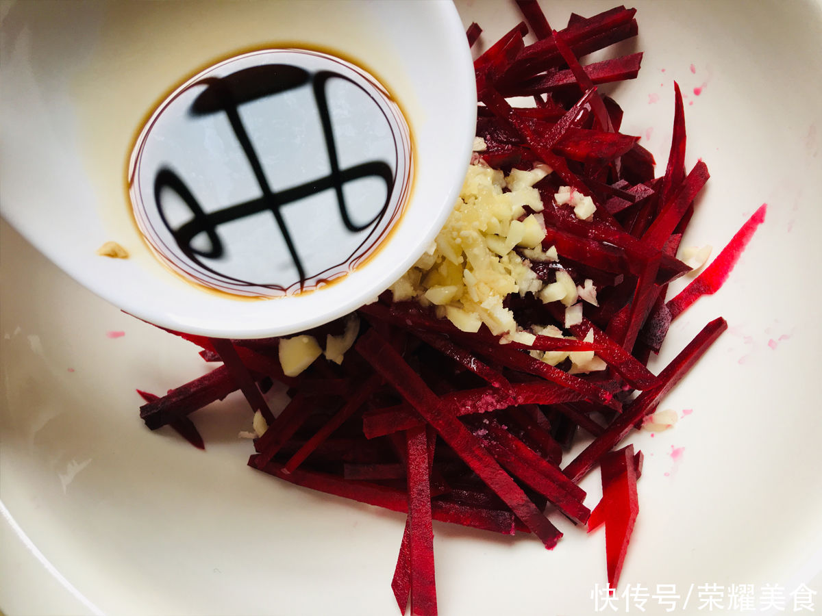 红菜头|盛夏,少吃青瓜多吃它,简单拌一拌,美味又解馋,遇见它别错过了