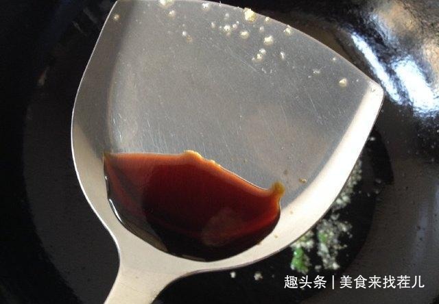 想要茄盒炸得更酥脆,前后2点要把握,外酥里嫩才够味
