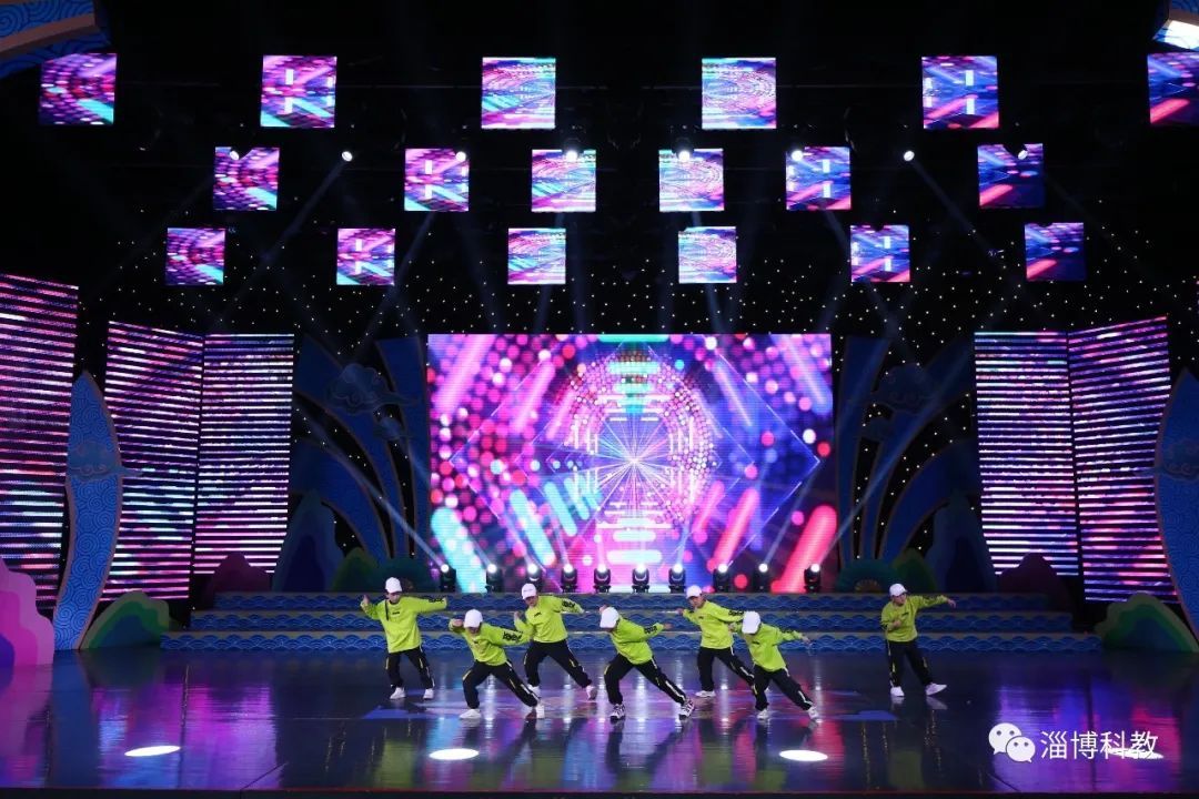 大幕拉開！2022跨年盛典開啟錄制！一起為孩子們加油！