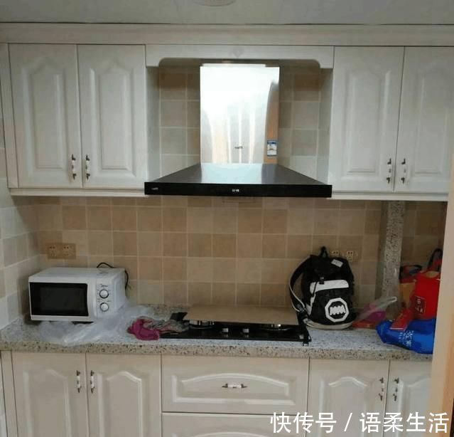 玄关柜|花18万装修的新房,看过的人没有不夸的,都说木工打的柜子是亮点