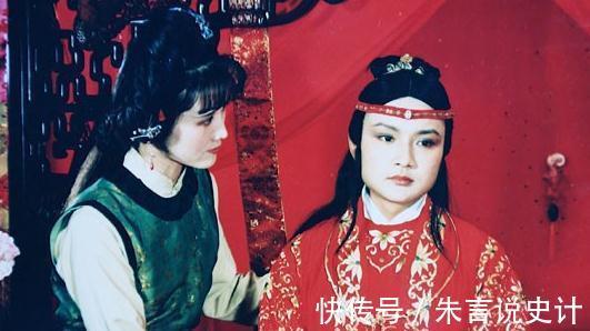 晴雯#红楼梦:看上去笨笨的麝月,才是真正会做人的高手