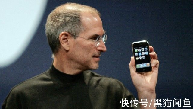 功能|历代iPhone取消的4大功能，有2个创造百亿级市场，第3个最可惜