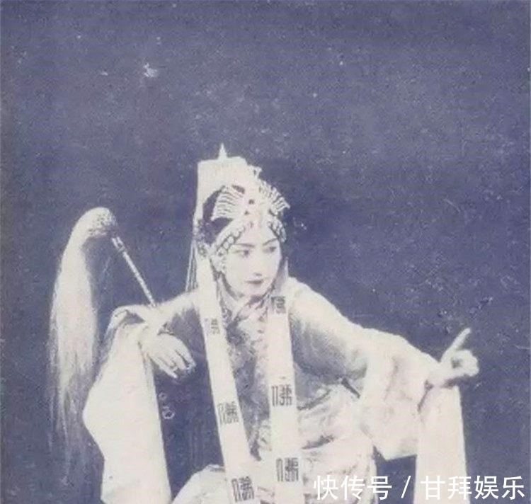 唐瑛@陆小曼究竟有多美?第四幅图,美艳动人比玫瑰娇艳