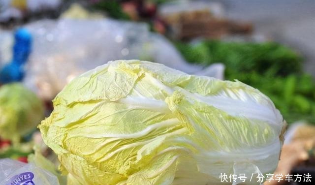 白菜太多吃不了聪明人都这样保存,不用放冰箱,三个月都不坏