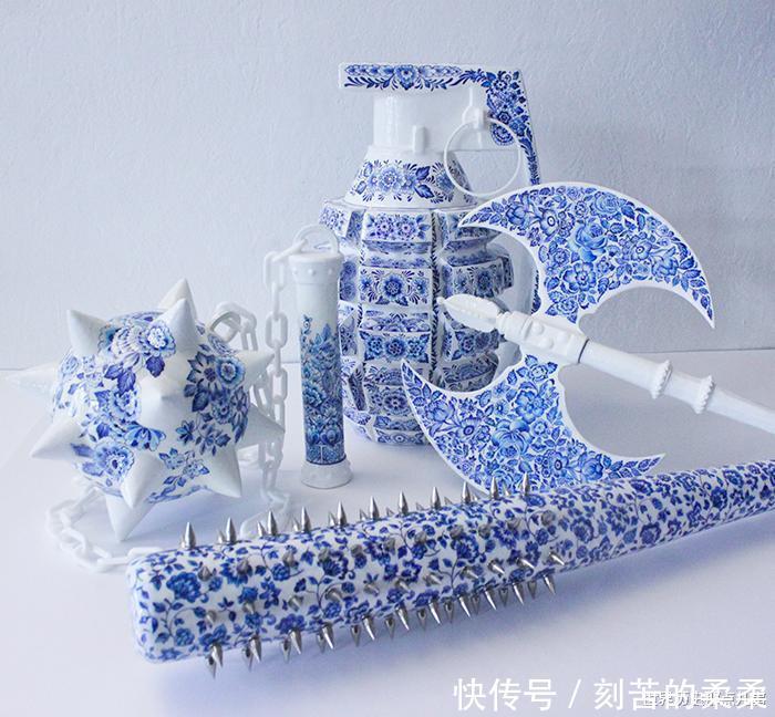 大开眼界法国女艺术家用青花瓷制作武器,表达女性内心的愤怒