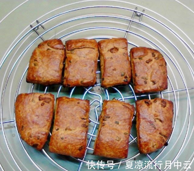 黑全麦香葱味增咸司康!