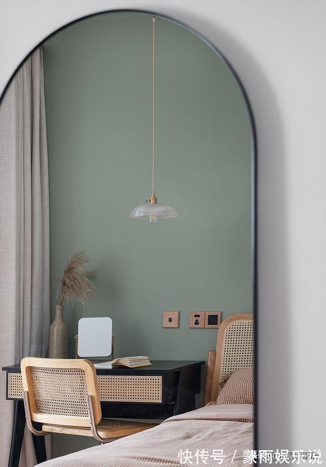 沐宸|她一人独居56㎡小宅,全屋温馨自然,与小猫相伴,生活幸福美满