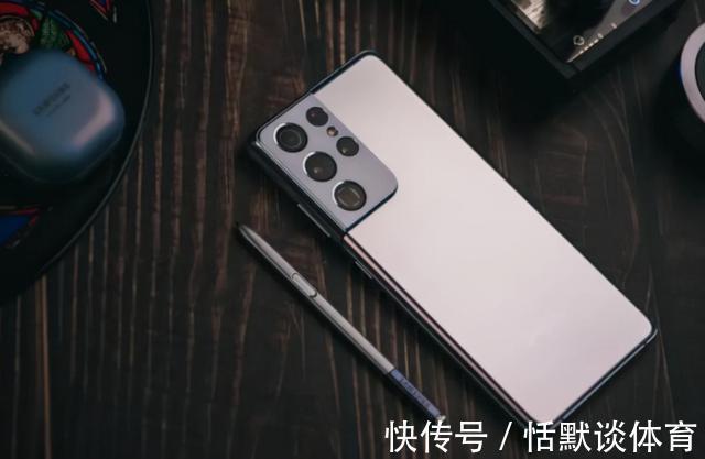 oled|买手机不要抠抠搜搜,目前这4部手机最值得买,用三五年不成问题