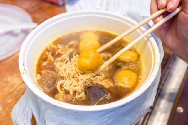 碗仔翅|这些诞生自街头的香港美食,才是这座城市最真实的灵魂