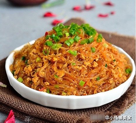 下饭|粉丝新吃法，简直太赞了，入味营养下饭，做法简单，经常吃不嫌烦