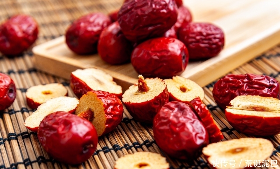 小点心|10月红枣甜，教你两道美味小点心，简单易做，假期为家人做起来！