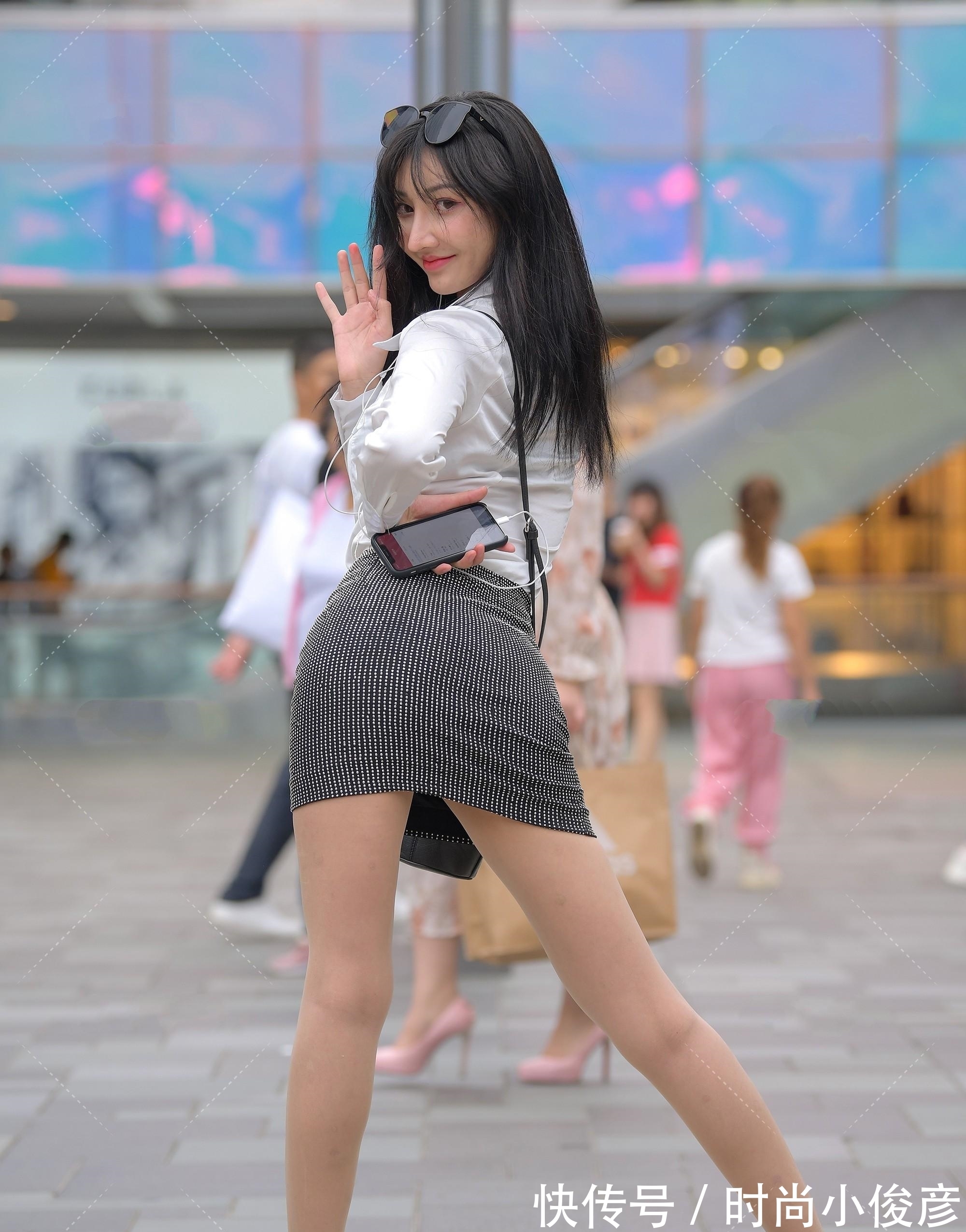 通勤|白衬衣的简单时尚感,通勤与时髦元素的融合