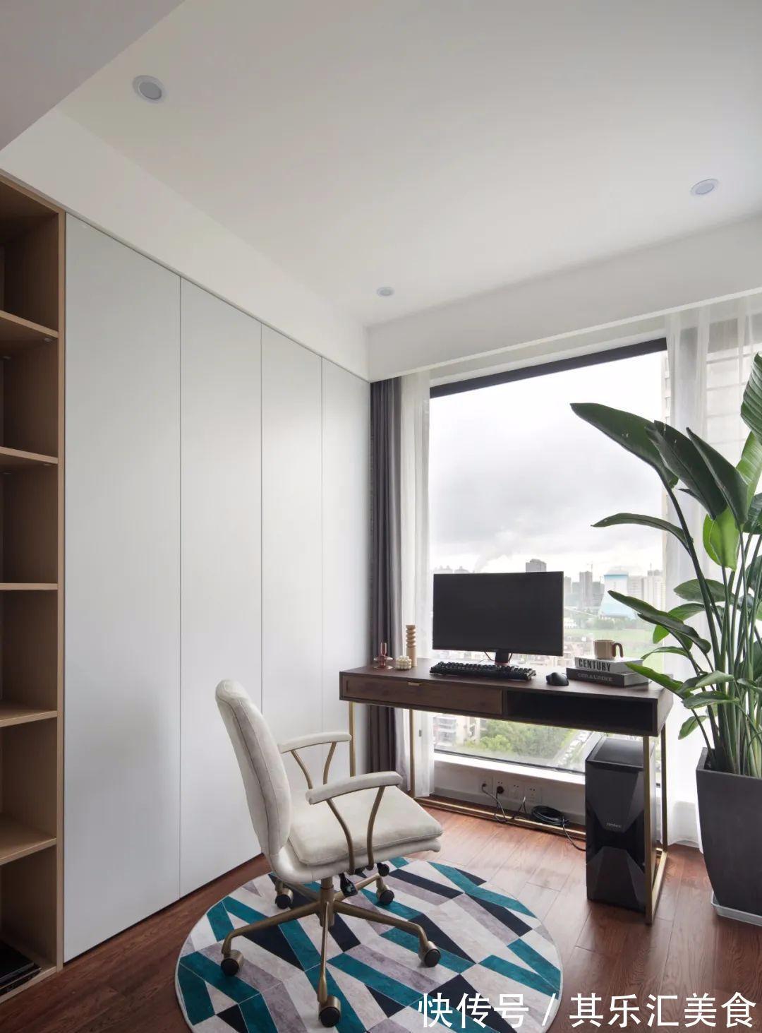 床头|110㎡精装房改造,颜色点缀空间,打造出浓浓的艺术气息!