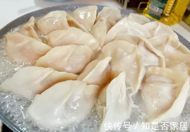 冰花|还在煮速冻饺子？大叔教你雪花煎饺，外酥里嫩，让生活多点趣味~