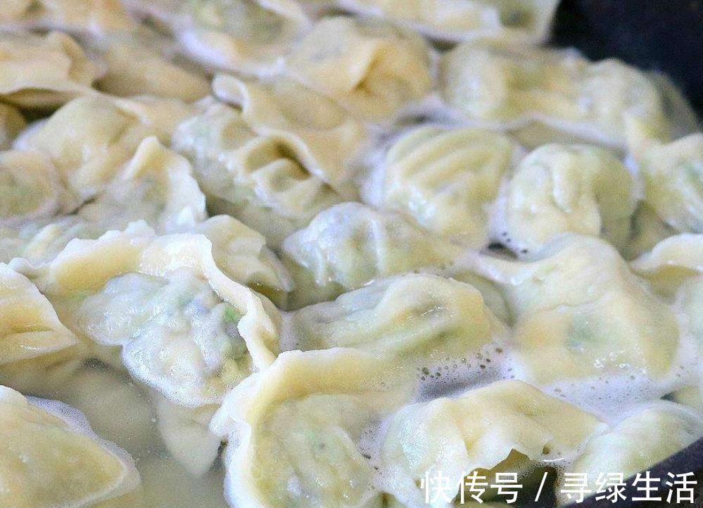 肠胃不好|天冷了,用这菜包饺子,健胃散寒还止痛,肠胃不好的人要多吃