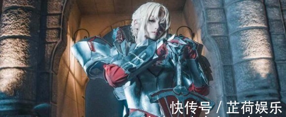 玩cosplCos难度分三个档次基础款人人都可以cos,仿真装备类才是真爱