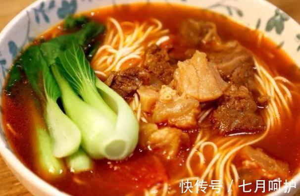番茄牛肉面|入冬后气温骤降孩子怕冷,多吃滋补主食,补钙补铁增强免疫力