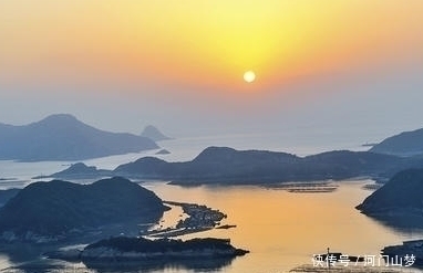 哲理诗@王安石的一首哲理诗,开篇就气势磅礴,全篇更令人耳目一新