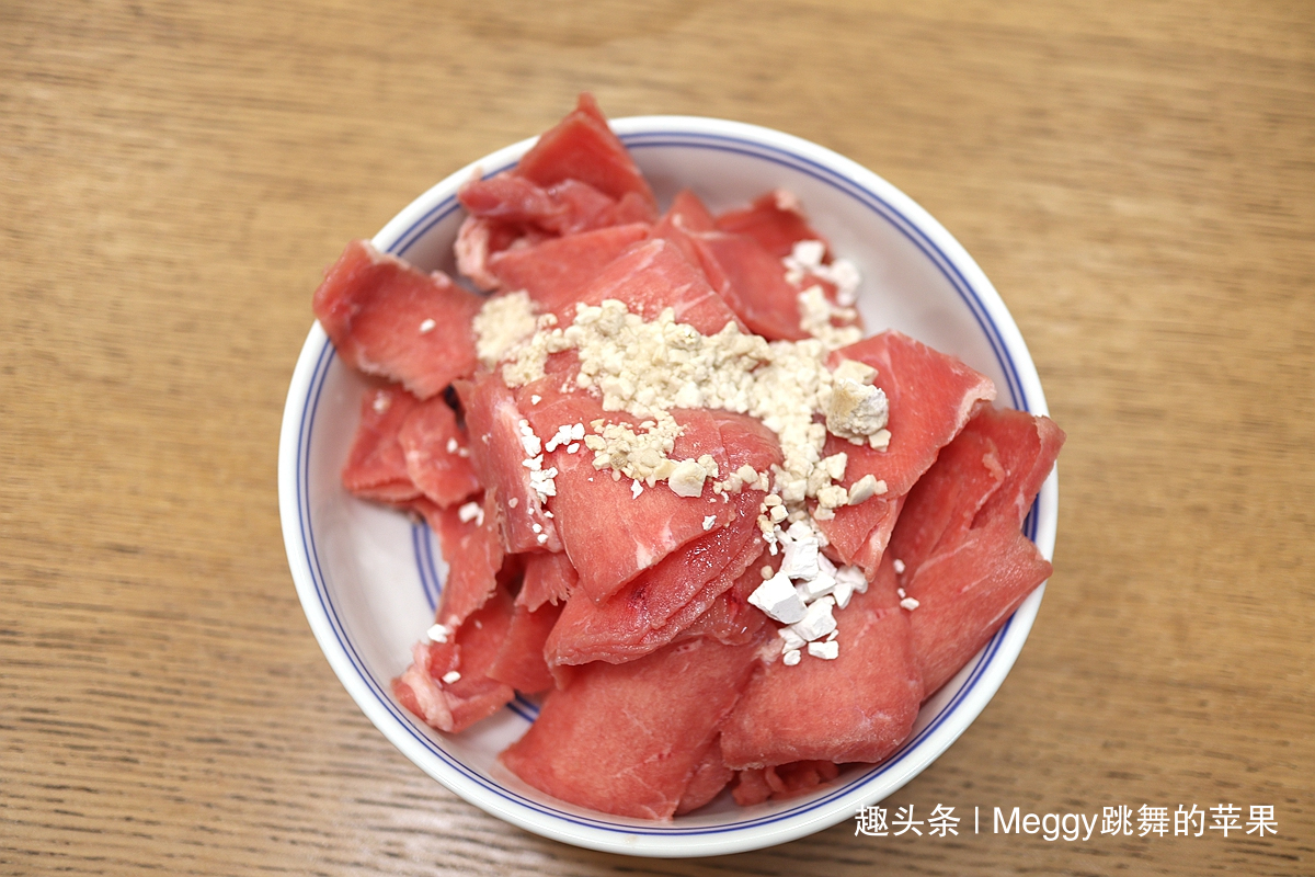 云南米线新吃法，简单营养，香辣过瘾，端上桌就秒光