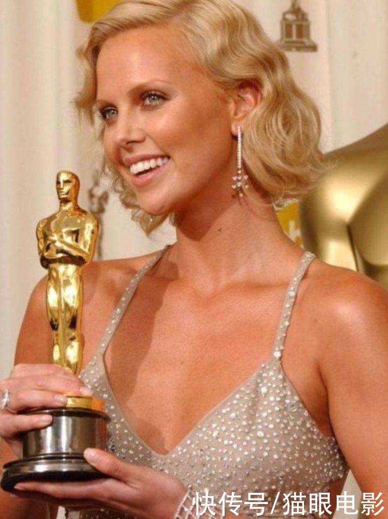 健身|45岁塞皇健完身满脸通红，肌肉紧实有力量，网友：以为是健身教练