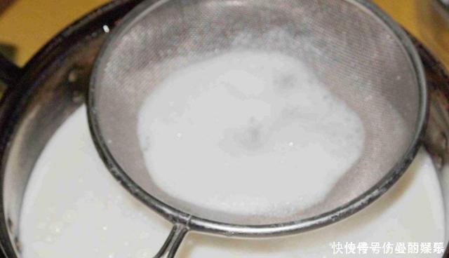 想吃豆腐不用买,教你一把黄豆自己在家做,不用卤水不用石膏