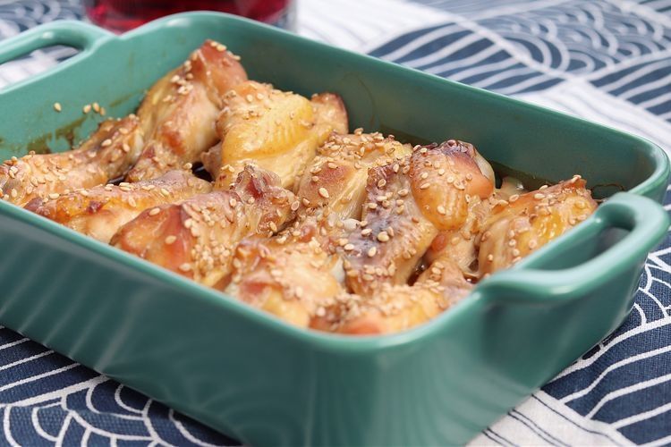 自制照烧鸡翅根，方法简单，满满的日式风味，孩子很喜欢吃