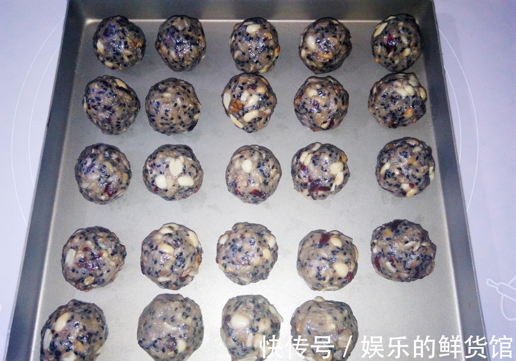 烤箱|自制五仁馅月饼,放白糖还是红糖,区别很大,别放错了