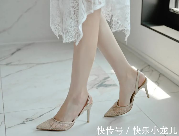 职场 职场女性穿什么高跟鞋好看,时尚气质不可少?