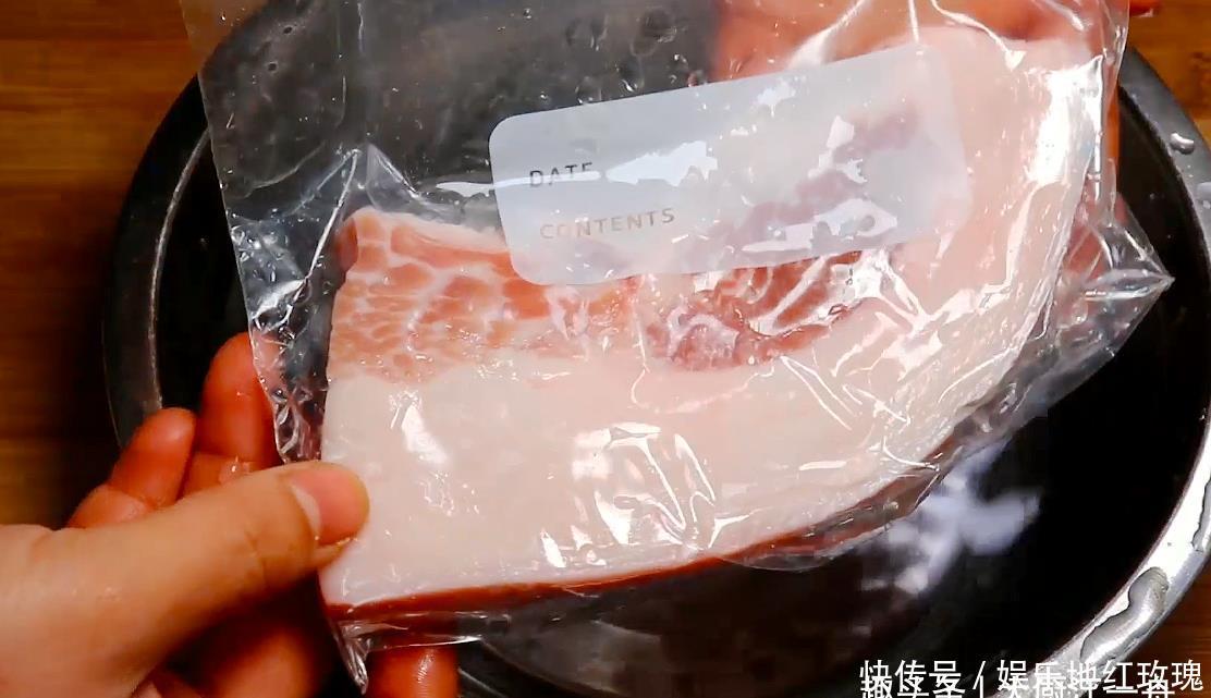 保存猪肉时,只会放冰箱就错了,教你一招,猪肉放半年照样新鲜
