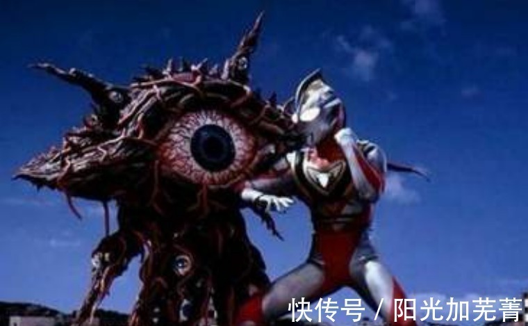 m78星云|空手接白刃,想背摔怪兽反被压,守护我的奥特曼竟然是一群沙雕