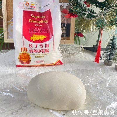  冰箱里|只要掌握好比例，番茄剪刀面就能一次成功