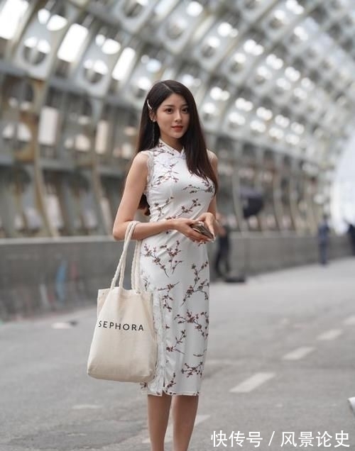 服饰|旗袍高雅的服饰，展现出女性特有的成熟美，释放出迷人的气质