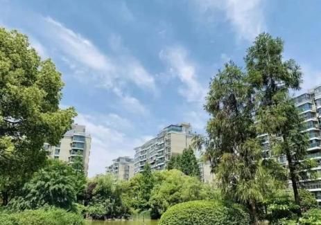 豪宅|参观主持人孟非的家，生活过得很节俭，小区每年被水淹也不肯搬家