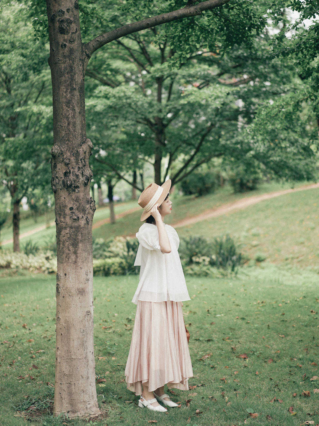 衬衫搭配|158cm女孩子却穿出高级感,衬衫搭配半身裙显高显瘦,还精致时髦