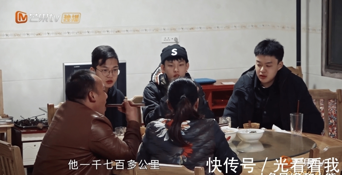 變形計|變形計: 城市少年嫌變形條件太好, 徒步1700公里回家, 結果很現實