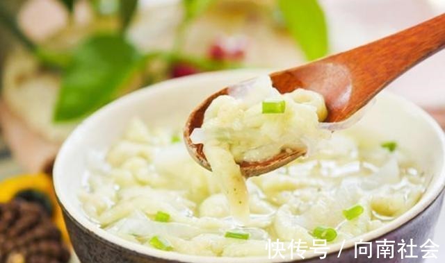 琴琴|宝宝的第一口辅食,这几种食物真的不能选,80%的家长错而不自知