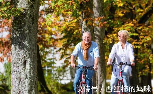 降血压|芹菜到底是降血压还是升血压?别被忽悠了,照下面的方法吃更健康