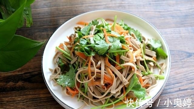 维生素b1|这三种食材一起拌,清香味美营养好,做法简单,隔两天就要做一次