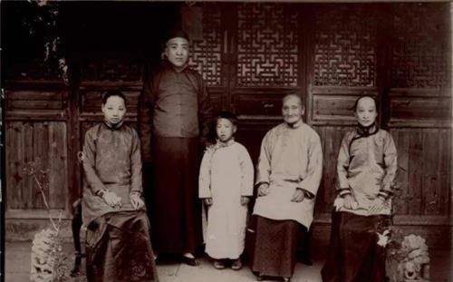 糕点|鲁迅生病,妻子朱安连夜赶80里山路为他买糕点,最后只换来一个字