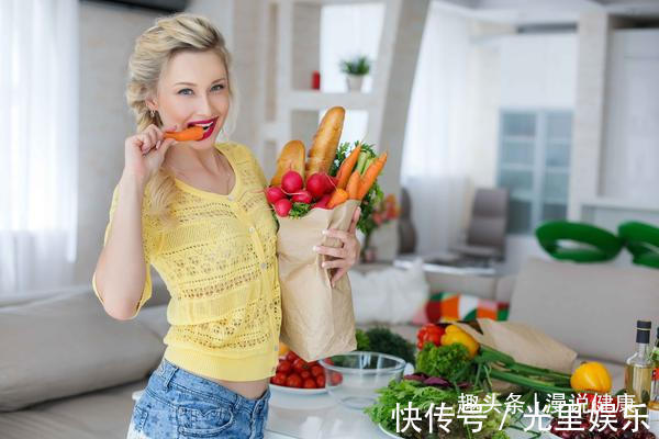 男性|男人进入45岁，喝水时多加点3种食材，肾脏或许会很“感谢”你