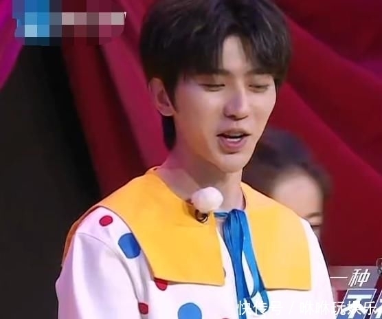 机智 杨颖和吴谨言掉水里先救谁郭麒麟拒绝回答,蔡徐坤的反应堪称机智