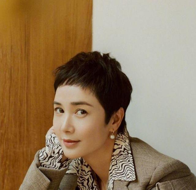 发型师|发型师透露:3种发型适合50岁女性,显气质好打理,特别是第2种