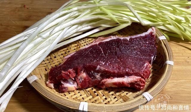 牛肉饺子这样调馅太好吃了,再贵也要吃,做法简单味道鲜香,解馋