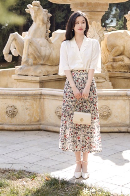 搭配 真正见过世面的女人,穿衣要“化繁为简”,简约高级美过同龄人