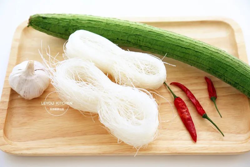 几步做一道素蒸菜,比海鲜还香,三伏天吃错不了